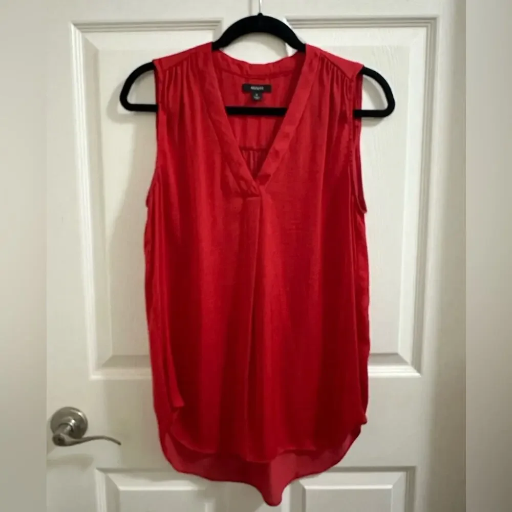 EUC Alfani Sleeveless Silky Blouse Red size Medium - Picture 1 of 7